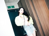 [Loozy] Son Ye-Eun（손예은）- Travel Partner[122P-1.77G]