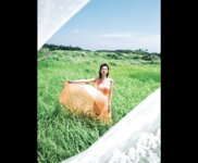 [Photobook] 宮地真緒写真集 逢燦燦