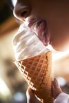 [FLASH Photobook] Yuka Someya 染谷有香 - 01. Dyed in sweat 02. Dyed in soft serve ice cream 01.汗に染まる　02.ソフトクリームに染まる (2020-10-27)