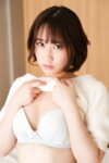 [Photobook] 成海美雨 人懐っこく笑顔が可愛い背徳感のない不倫妻