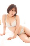 [Photobook] 成海美雨 人懐っこく笑顔が可愛い背徳感のない不倫妻