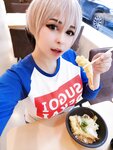 [Cosplay] Yoshinobi - Uzaki-chan