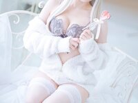 [Cosplay][Zettai Ryoiki] Kuro くろ - KEMOMIMI WHITE