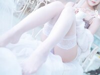 [Cosplay][Zettai Ryoiki] Kuro くろ - KEMOMIMI WHITE