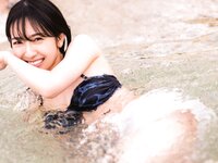 [Photobook] Miku Kanemura 金村美玖 - 1st Photobook Compass 羅針盤 (2022-12-20)