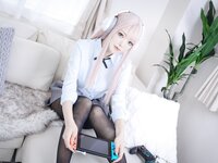 [Cosplay][Zettai Ryoiki] Kuro くろ - A gal in the same class was actually a gamer 同じクラスのギャルが実はゲーマーだった件