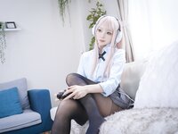 [Cosplay][Zettai Ryoiki] Kuro くろ - A gal in the same class was actually a gamer 同じクラスのギャルが実はゲーマーだった件