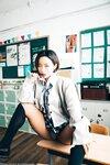 [Loozy] Booty Queen - Gal in a Shool Warehouse
