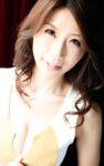 [Photobook] 篠田あゆみ 写真集 熟れた谷間に焦らされて...(WAAP)