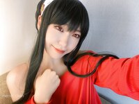 Meriol Chan - Mommy Yor Cosplay