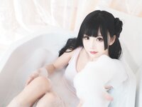 [Cosplay] Mbxer 面饼仙儿 - Bathtub Bubbles 浴缸泡泡