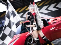 [Cosplay] 瓜希酱 Momoko葵葵 碧蓝航线 欧根 企业 赛车女郎