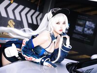 [Cosplay] 瓜希酱 Momoko葵葵 碧蓝航线 欧根 企业 赛车女郎