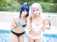 [Cosplay] 瓜希酱 Momoko葵葵 电光超人古利特 宝多六花 新条茜 泳装