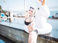 [Cosplay] 夏鸽鸽不想起床 天狼星泳装