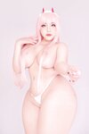 [Cosplay] Queenie Chuppy - Zero Two ゼロツー