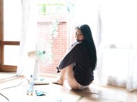 [MilkyBomb] Yui Vol.002 - Tracksuit