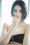 [Young Champion Photobook] Iori Sagara 相楽伊織 – In the summer room, with Iori 夏の部屋で、伊織と。