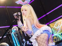 [Cosplay] 咬一口兔娘 喜多川兔女郎