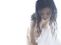 FRIDAYデジタル写真集 華村あすか ビキニでシャワー