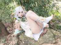 [Cosplay] 咬一口兔娘 万年萝莉纳西妲2