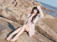 [Cosplay] 咬一口兔娘 邻家小妹