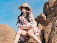 [Cosplay] 咬一口兔娘 邻家小妹