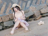 [Cosplay] 咬一口兔娘 邻家小妹