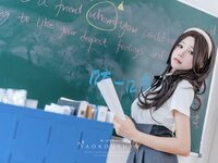 [Cosplay] 咬一口兔娘 实习老师的欢迎仪式