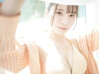 [Photobook] 紅羽りお デジタル写真集 ふれたくなる？ (Wunder Publishing House)