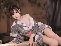 [Photobook] Mai Shirota 白田まい 白田まいと、貸切温泉と、濃厚接触
