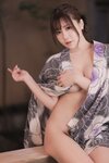 [Photobook] Mai Shirota 白田まい 白田まいと、貸切温泉と、濃厚接触