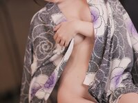 [Photobook] Mai Shirota 白田まい 白田まいと、貸切温泉と、濃厚接触