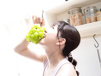 [Photobook] 2021.08.06 大和田南那『なーにゃと一緒。』BOMBデジタル写真集