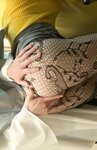 [Photobook] 宝田もなみ 写真集 誘惑美容室
