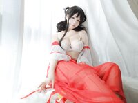 Coser@小仓千代w - No.10 - 有点不对劲的巫女