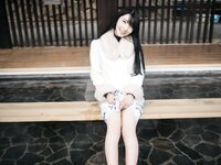 [Photobook] 百瀬菜月 写真集 熱情夜 (Wunder Publishing House)