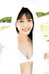 [Photobook] Shiori Kubo 久保史緒里 - 1st Photobook Intersection 交差点 (HQ Scan)