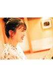 [Photobook] Shiori Kubo 久保史緒里 - 1st Photobook Intersection 交差点 (HQ Scan)