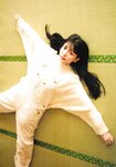 [Photobook] Shiori Kubo 久保史緒里 - 1st Photobook Intersection 交差点 (HQ Scan)
