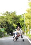 [Photobook] Shiori Kubo 久保史緒里 - 1st Photobook Intersection 交差点 (HQ Scan)