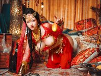 [Cosplay] 钛合金TiTi – 塞上红鸾异域风情
