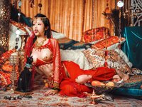 [Cosplay] 钛合金TiTi – 塞上红鸾异域风情