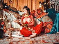 [Cosplay] 钛合金TiTi – 塞上红鸾异域风情