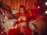 [Cosplay] 钛合金TiTi – 塞上红鸾异域风情