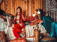 [Cosplay] 钛合金TiTi – 塞上红鸾异域风情