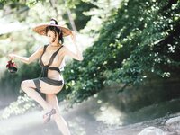 [Cosplay] 钛合金TiTi – 山间