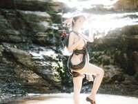[Cosplay] 钛合金TiTi – 山间
