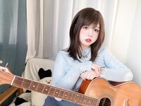 [Cosplay] 鸽鸽咕咕（我想吃麦当劳）- 吉他妹妹
