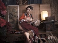 [Cosplay] 钛合金TiTi – 满清服饰（绿娇红姹）